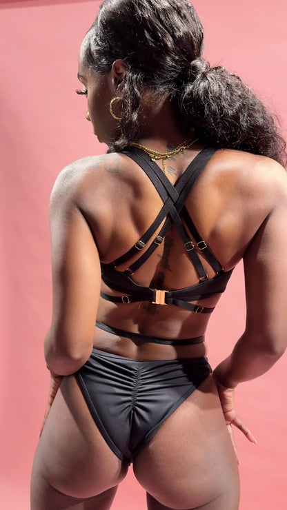 Understatement Top - Black
